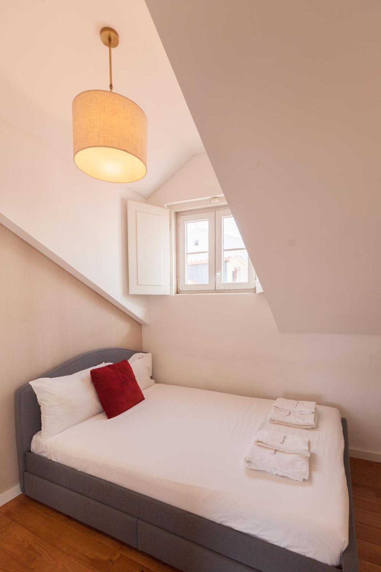 Flh Portas Do Sol Duplex With Terrace Apartment ลิสบอน ภายนอก รูปภาพ