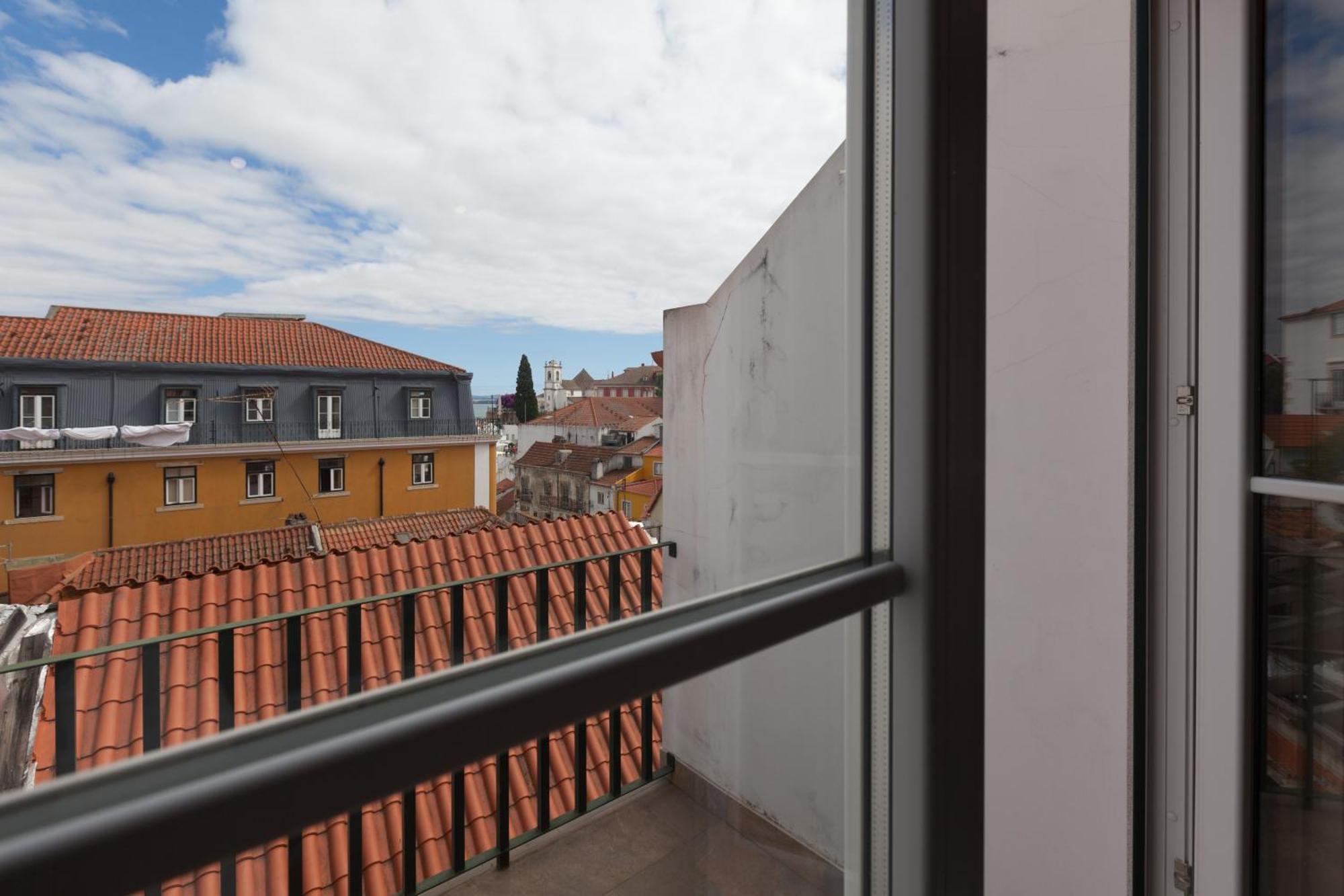 Flh Portas Do Sol Duplex With Terrace Apartment ลิสบอน ภายนอก รูปภาพ