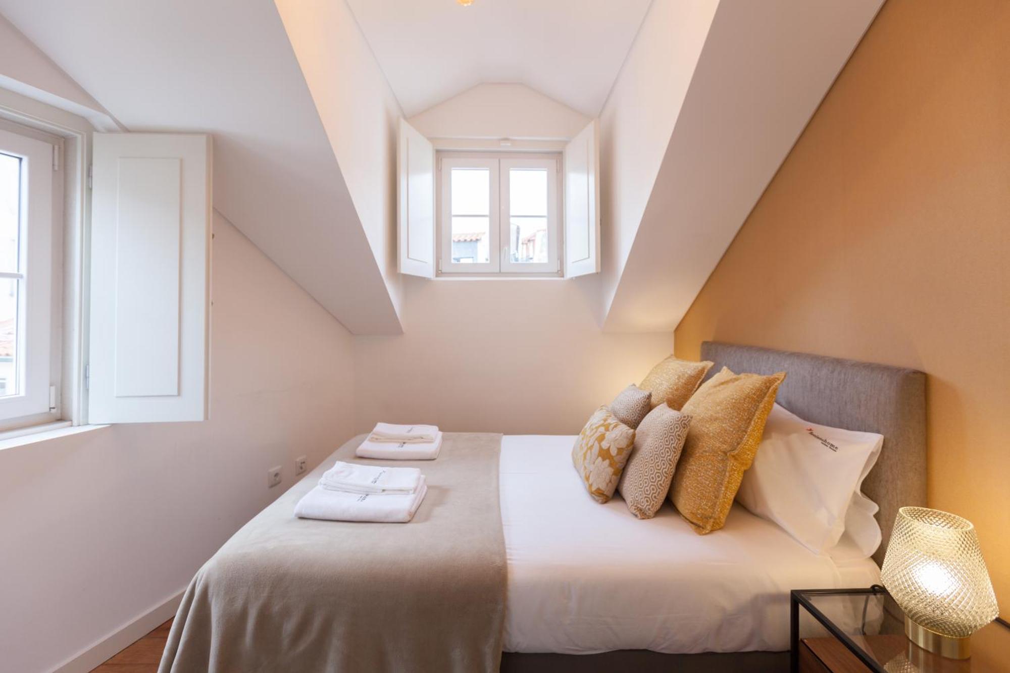 Flh Portas Do Sol Duplex With Terrace Apartment ลิสบอน ภายนอก รูปภาพ